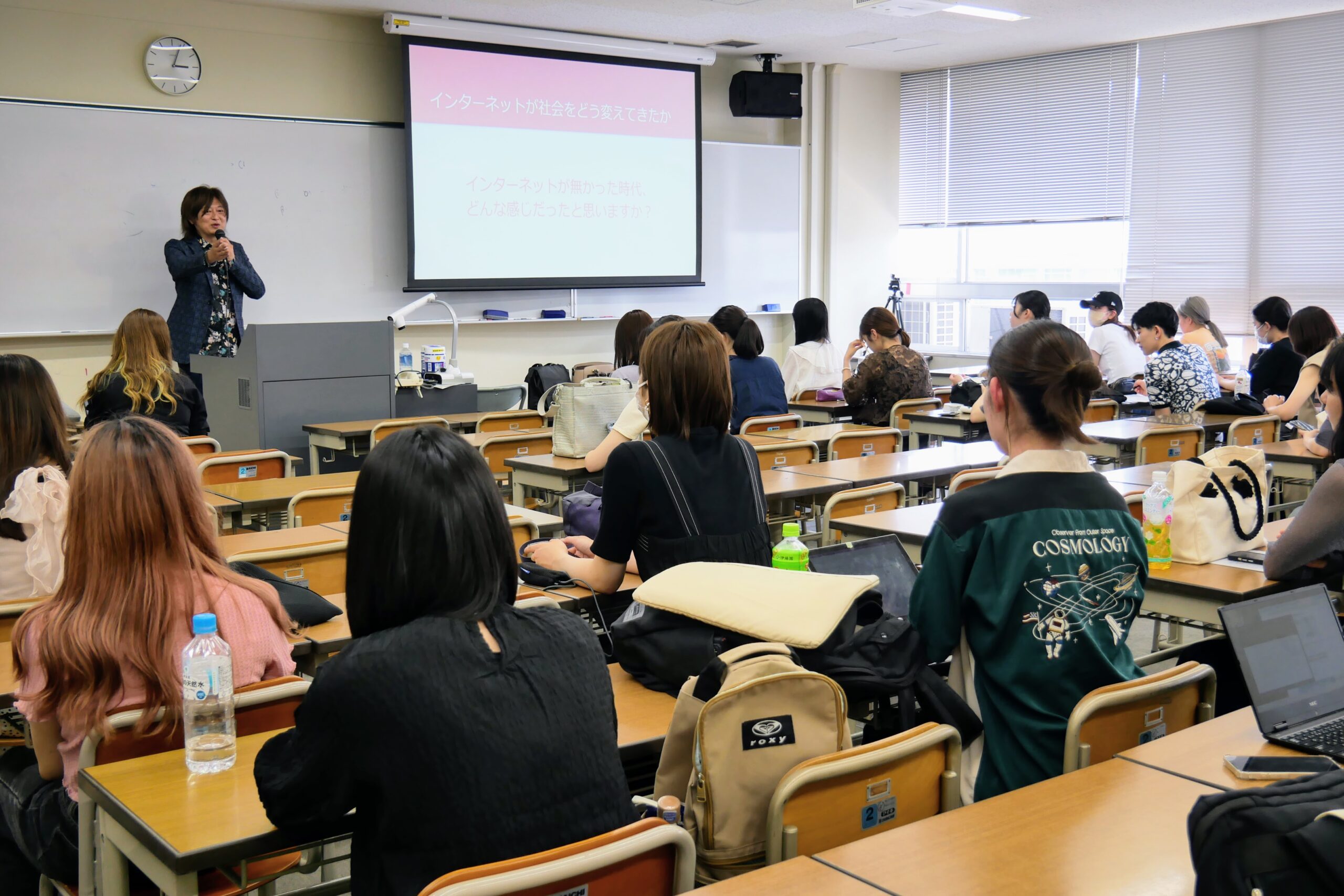 昭和女子大学のメディア・コミュニケーション論の授業で講義を行いました